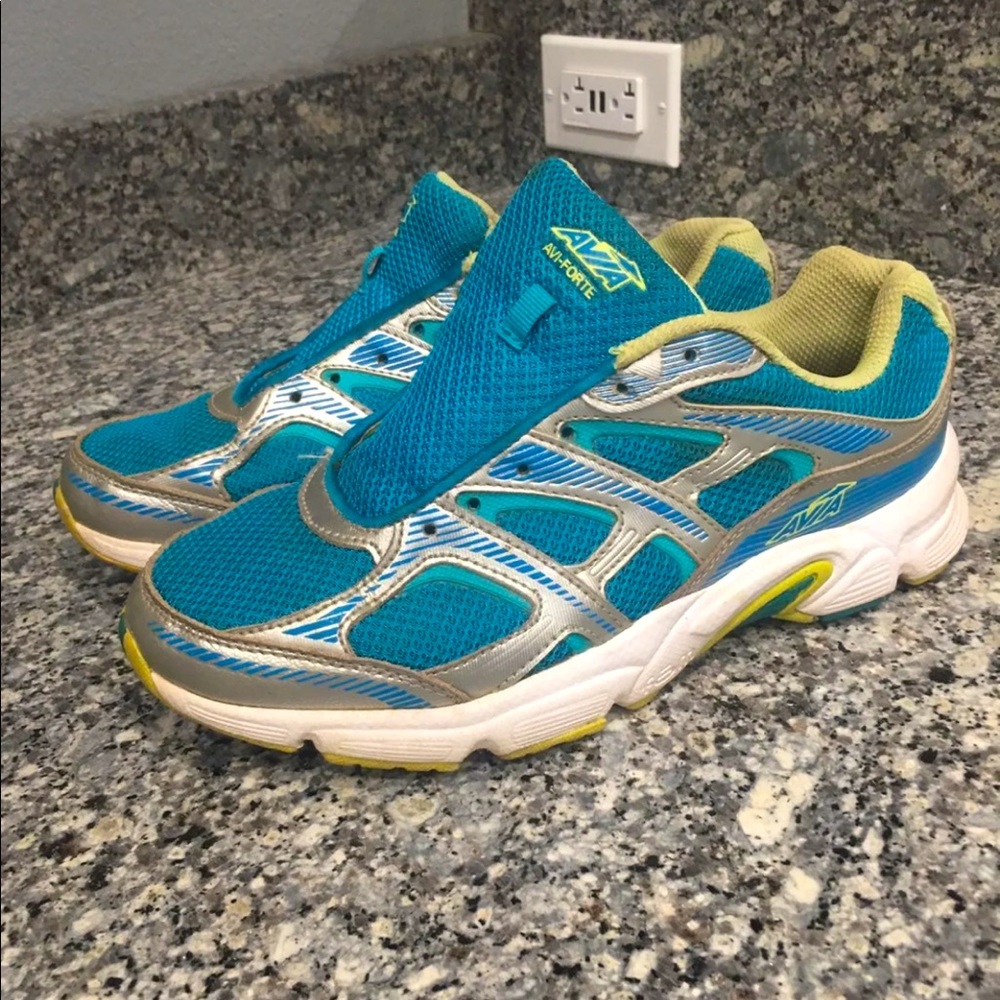 Colorful Avia shoes size 8W